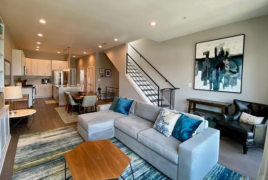 225 20th Street Northeast